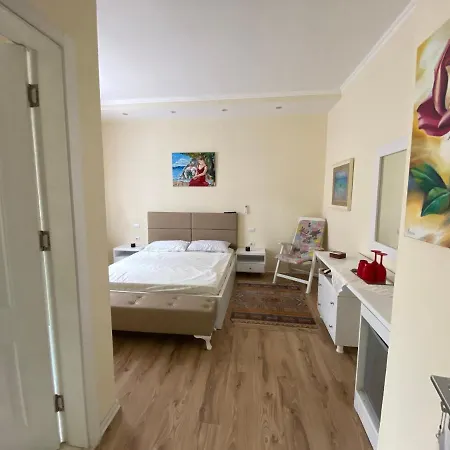 Villa Nr.10 Golem (Tirana)